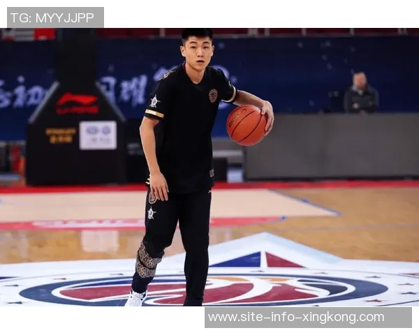 新赛季即将开启高诗岩分享山东男篮定妆照庆祝第11年征程 新赛季即将开启高诗岩分享山东男篮定妆照庆祝第11年征程