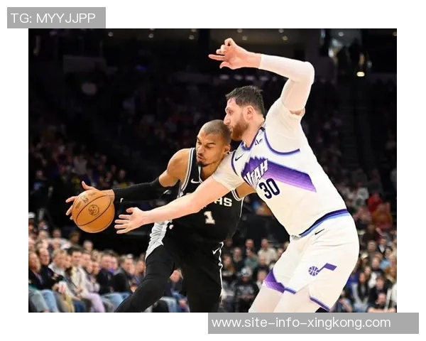 文班亚马半场表现稳健12分2板2助1帽但空位投篮未能把握机会